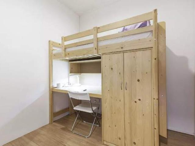 Room for rent