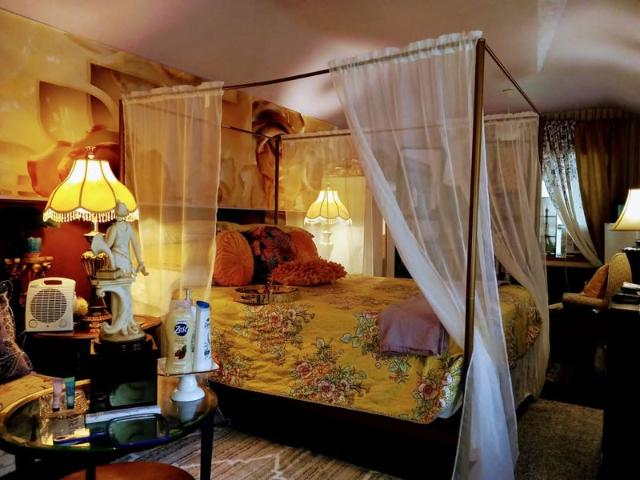 Room for rent in Birckhead Place, Toledo