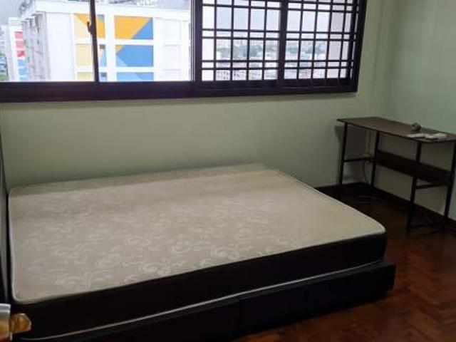 Room for rent in Macpherson