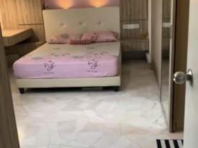 Room for rent in Macpherson