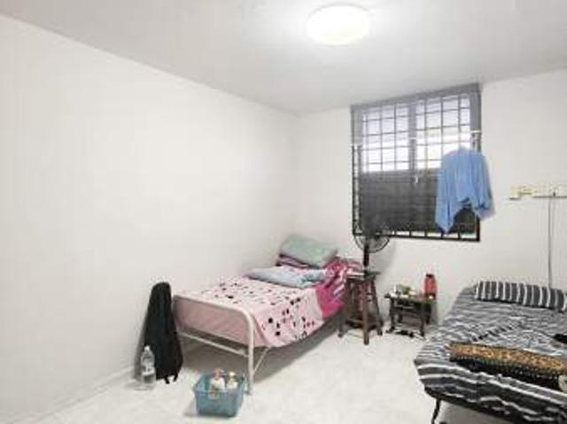 Room for rent in Geylang, 16 Upper East Coast