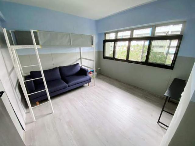 Room for rent in Woodgrove, 23 North West