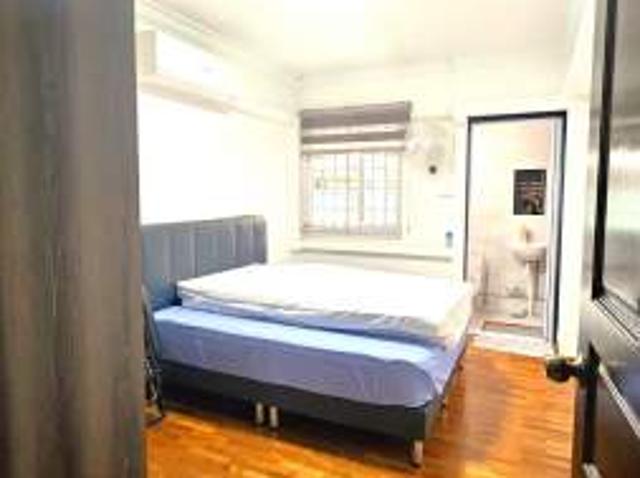 Room for rent in 23 North West