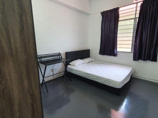 Room for rent in Mukim 13, Georgetown