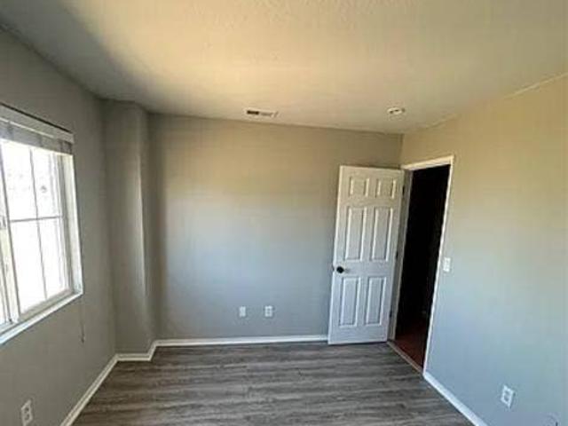 Room for rent in Solano, California