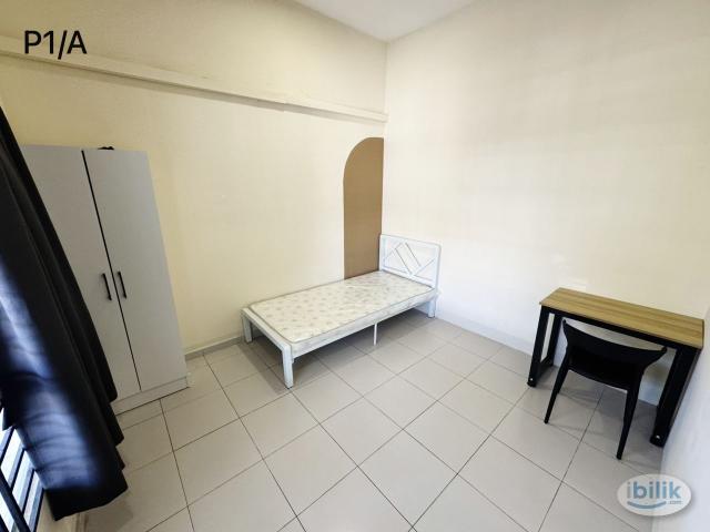 Room for rent in Petaling, Alam Impian