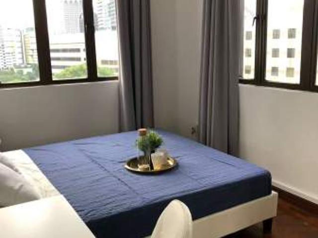 Room for rent in River Valley