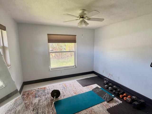 Room for rent in Crystal Beach, Florida