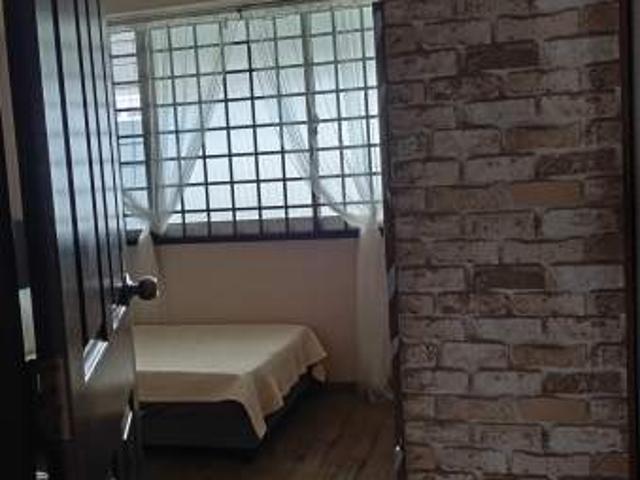 Room for rent in 19 North East, Hougang