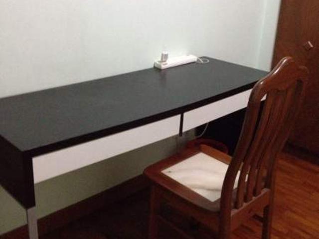 Room for rent in Macpherson
