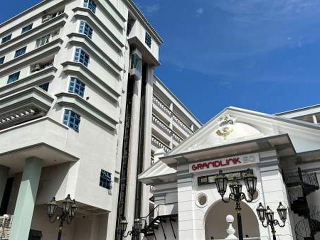 Room for rent in Geylang, 14 Central East, Eunos