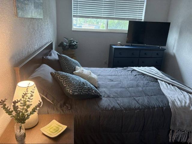 Room for rent in Pompano Beach, Florida