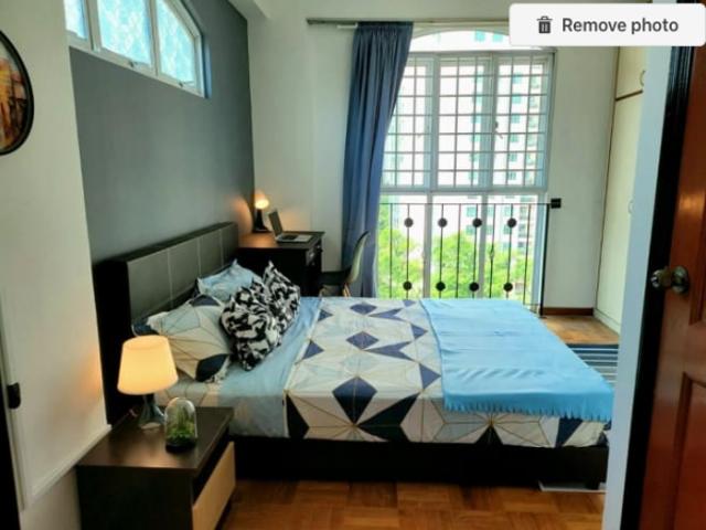 Room for rent in Tanglin Road