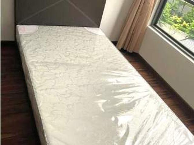 Room for rent in Sembawang, 23 North West