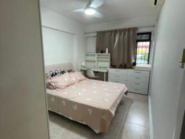 Room for rent in Sembawang, 23 North West
