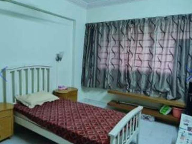 Room for rent in Serangoon