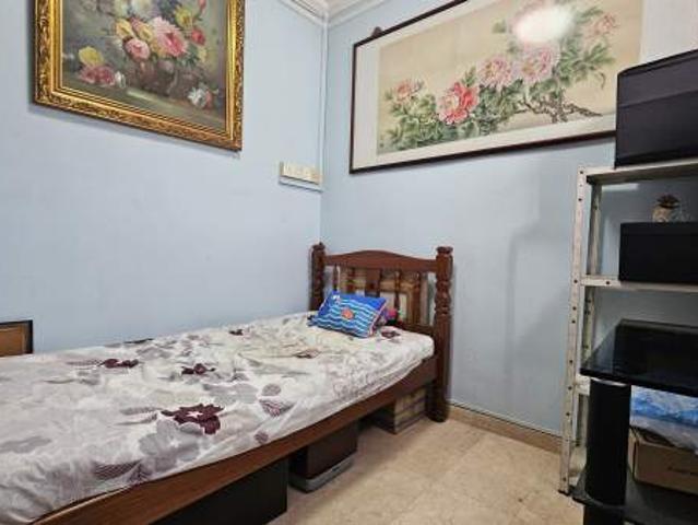 Room for rent in Serangoon