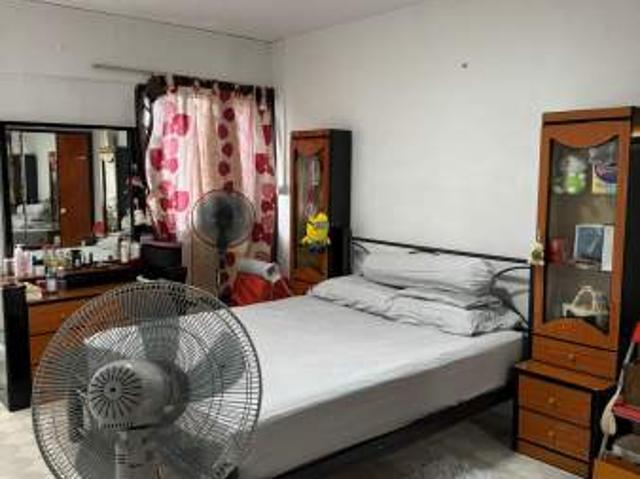 Room for rent in Hougang, 19 North East, Hougang