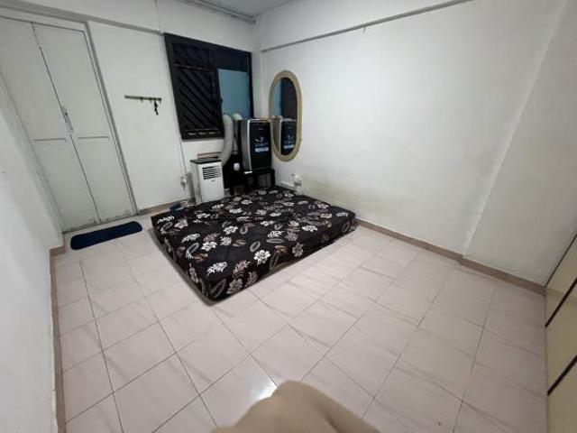 Room for rent in Serangoon
