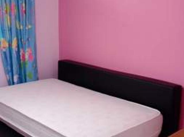 Room for rent in Serangoon