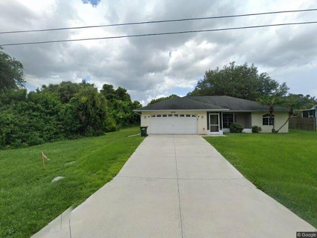 Room for rent in North Port, Florida