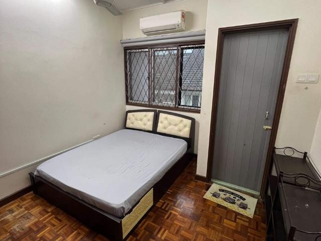 Room for rent in Petaling, Damansara Damai