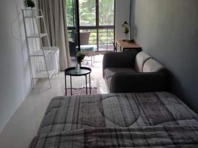 Room for rent in Tanglin Road
