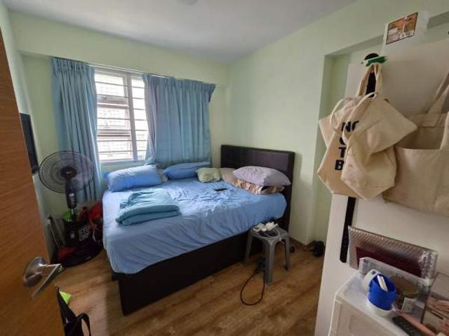 Room for rent in Alexandra Road