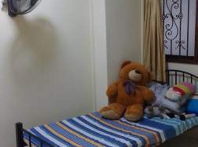 Room for rent in Telok Blangah