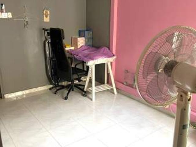 Room for rent in Telok Blangah