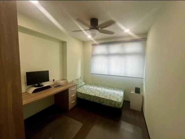 Room for rent in Telok Blangah