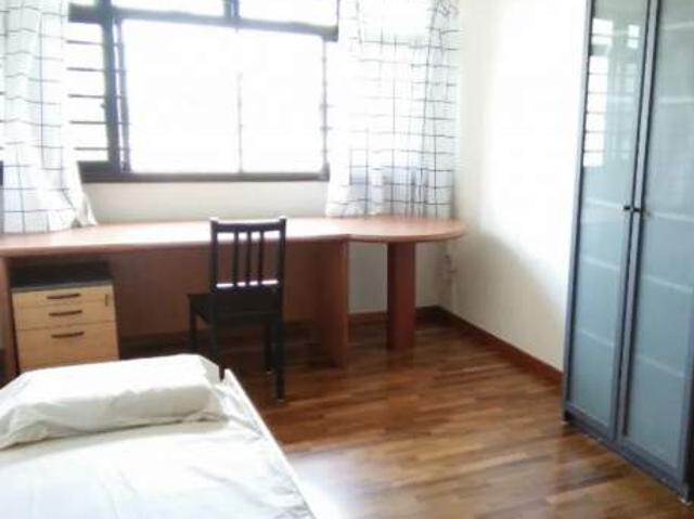 Room for rent in Telok Blangah