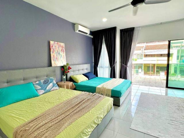 Room for rent in Sendayan Village, Negeri Sembilan