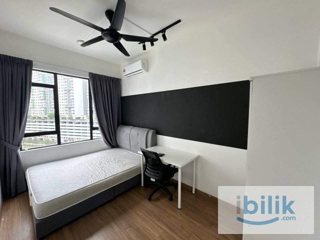 Room for rent in Petaling, Alam Impian