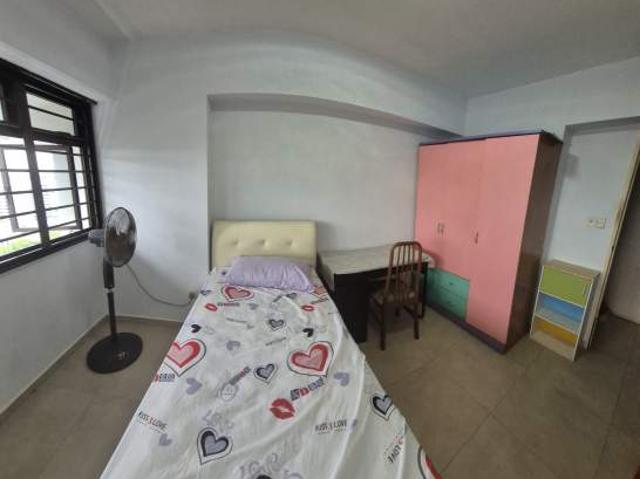 Room for rent in Telok Blangah