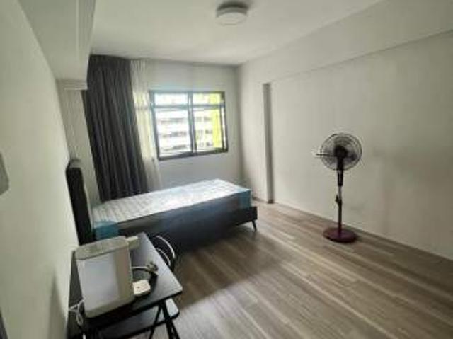 Room for rent in Telok Blangah