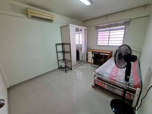 Room for rent in Telok Blangah