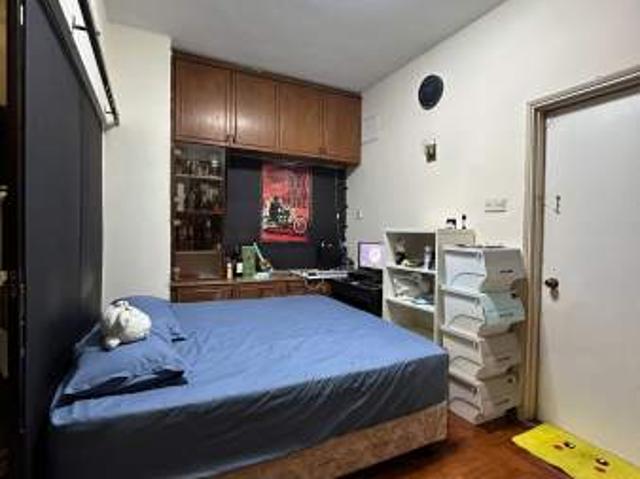 Room for rent in Telok Blangah