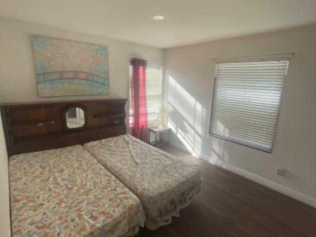 Room for rent in California