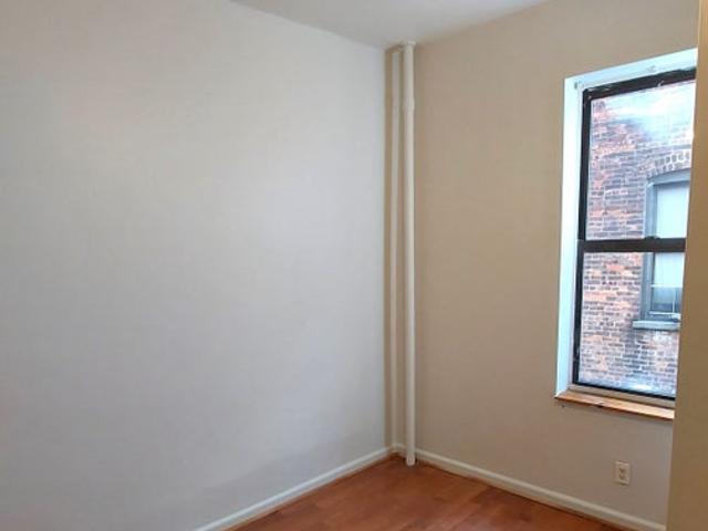 Room for rent in Arverne, New York
