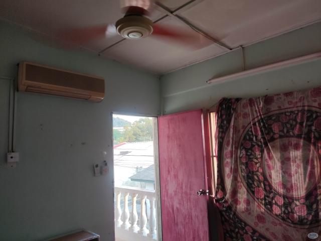 Room for rent in Taman Bunga Raya, Ayer Keroh
