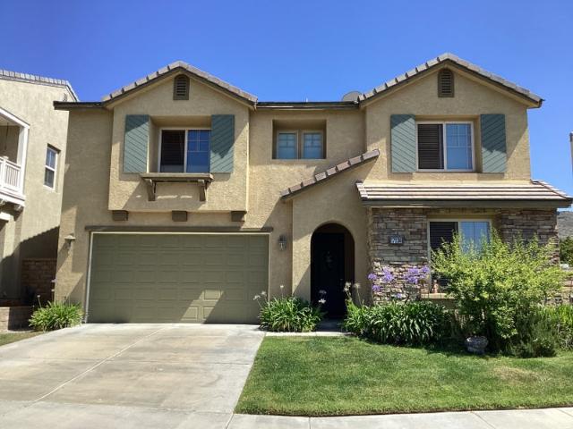 Room for rent in Canyon Country, California