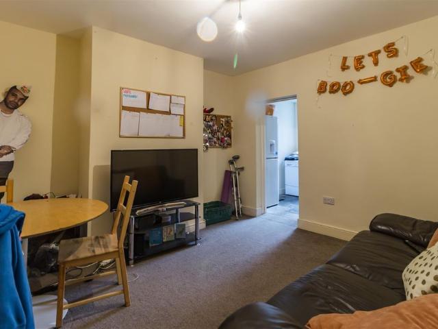 Room for rent in Pontypridd, Wales
