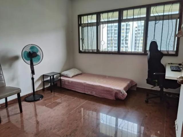 Room for rent in 23 North West