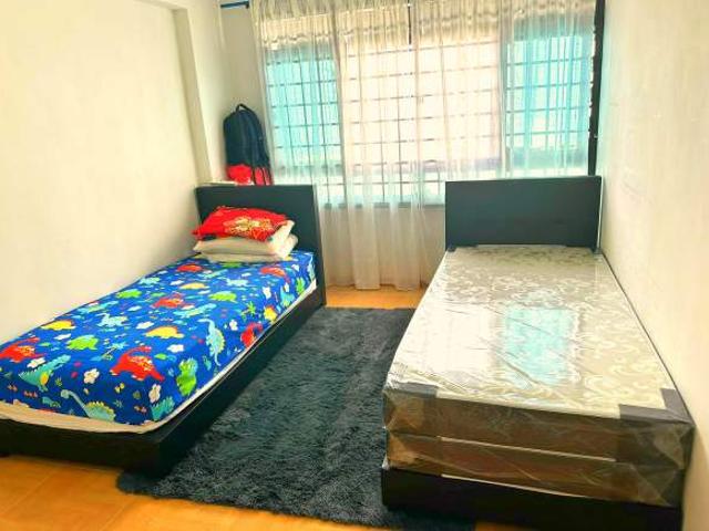Room for rent in Woodlands, 25 Far North