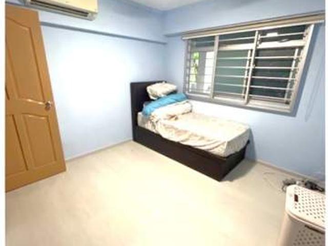 Room for rent in Woodgrove, 23 North West