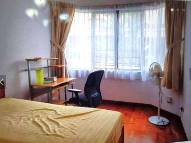 Room for rent in Woodgrove, 23 North West