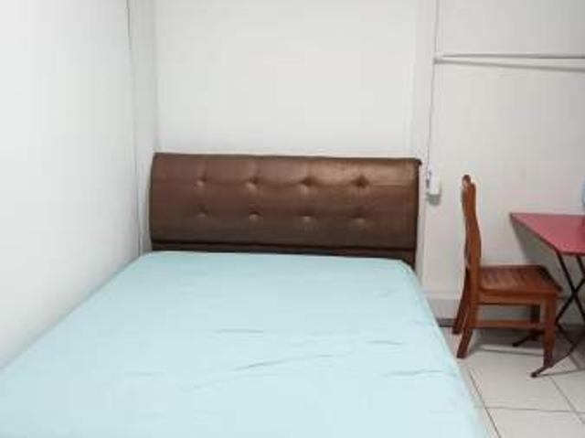 Room for rent in 23 North West