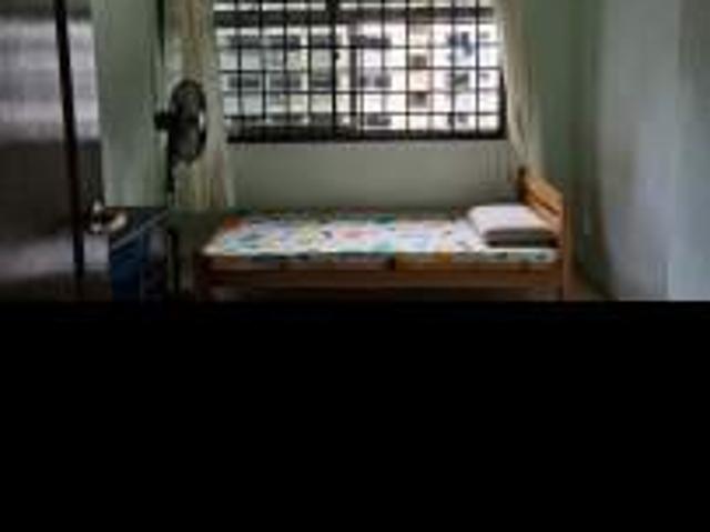 Room for rent in 23 North West