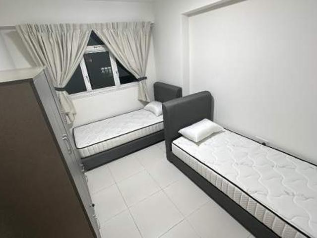 Room for rent in 23 North West